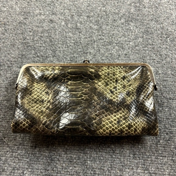 BILLABONG Women’s green snakeskin  wallet clutch - Picture 2 of 11